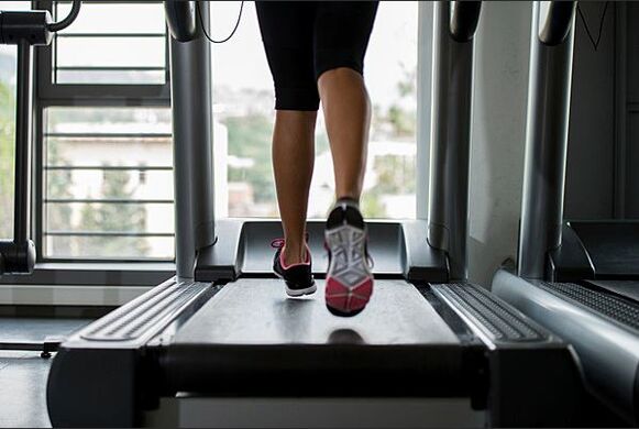 Courir sur un tapis roulant
